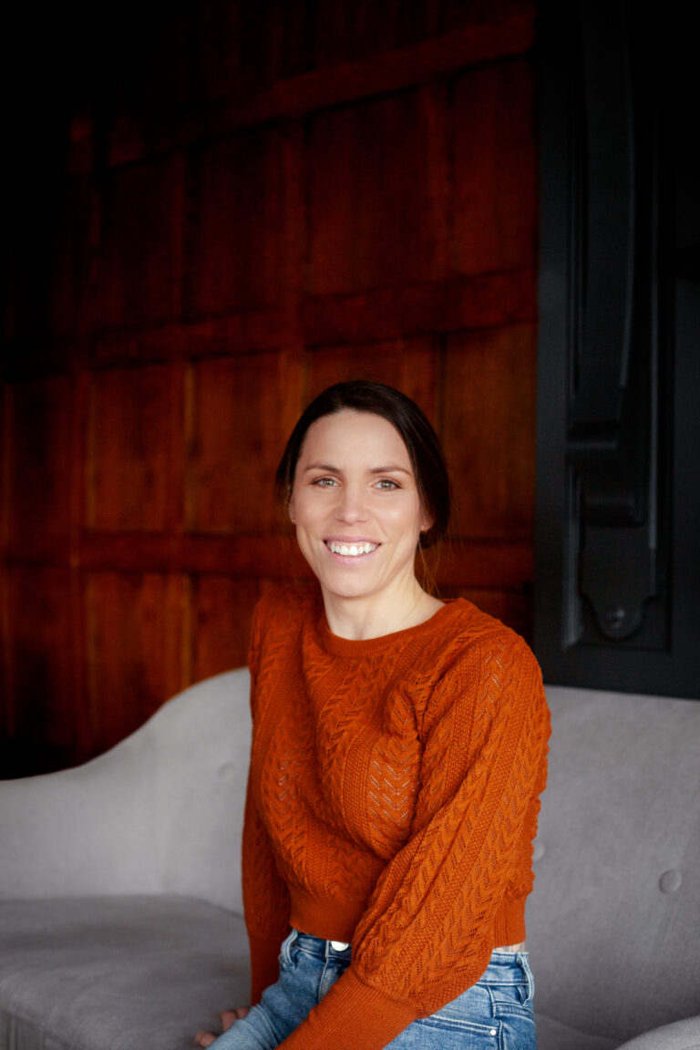 Magalie Dubé, secrétaire