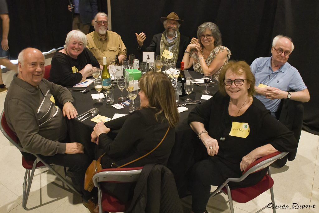 22 Table01